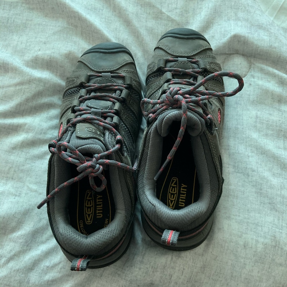 Steel toe shoes